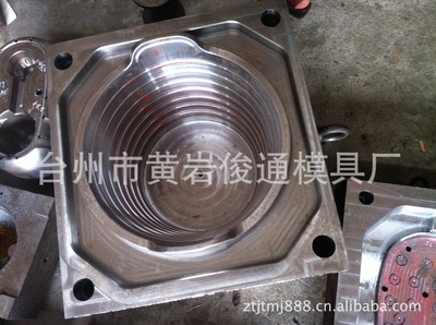 专业制造各种塑料模具、注塑模具与精密模具——台州市黄岩俊通模具厂